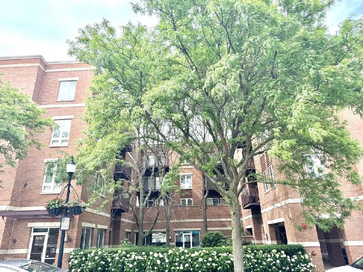 Condominiums Sold Lincoln Court Skokie Illinois, 5040 Warren
