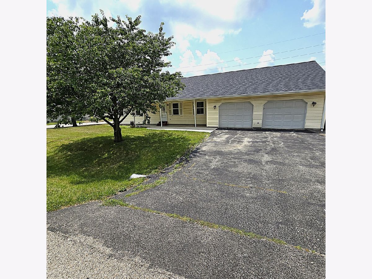 Homes Sold Cobble Creek Heyworth Illinois, 105 Delane