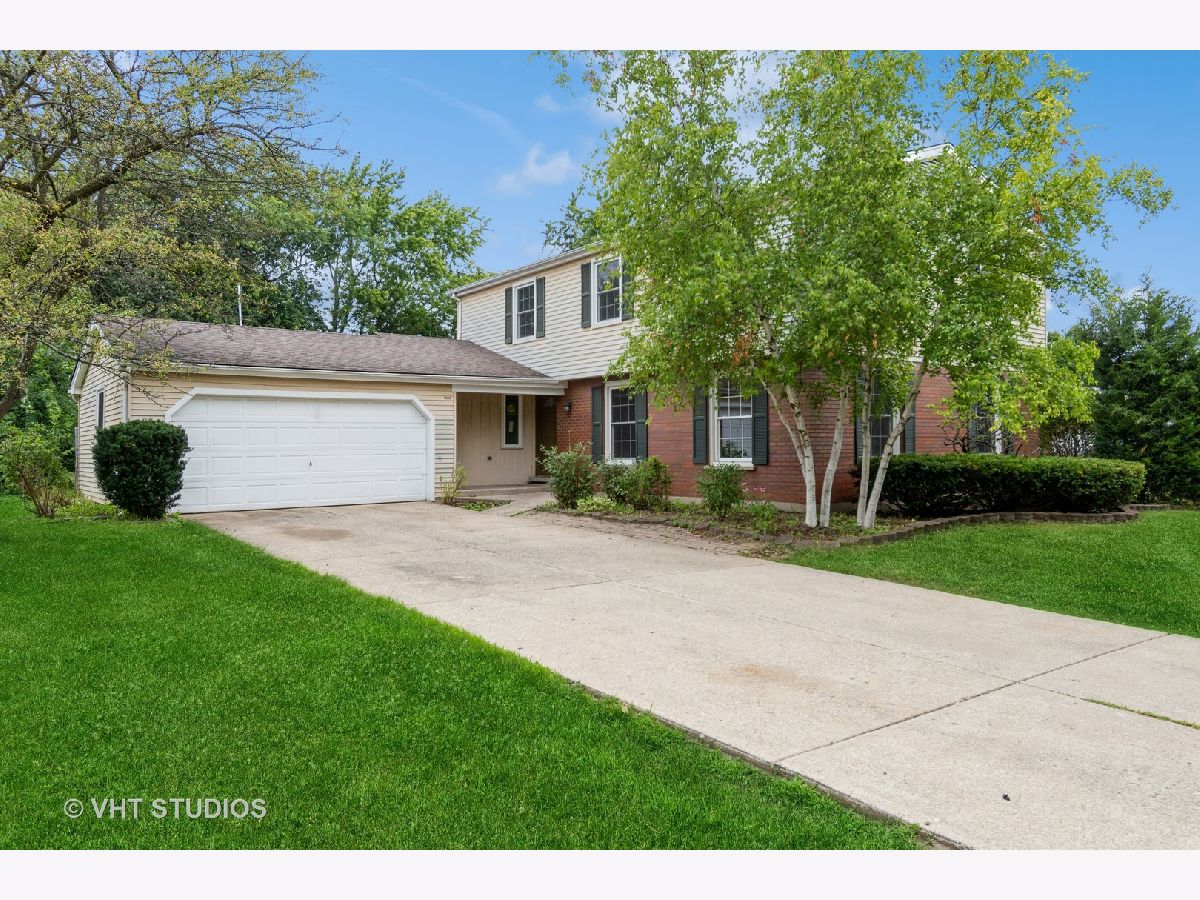 Homes Sold Indian Hill Naperville Illinois, 1665 Apache