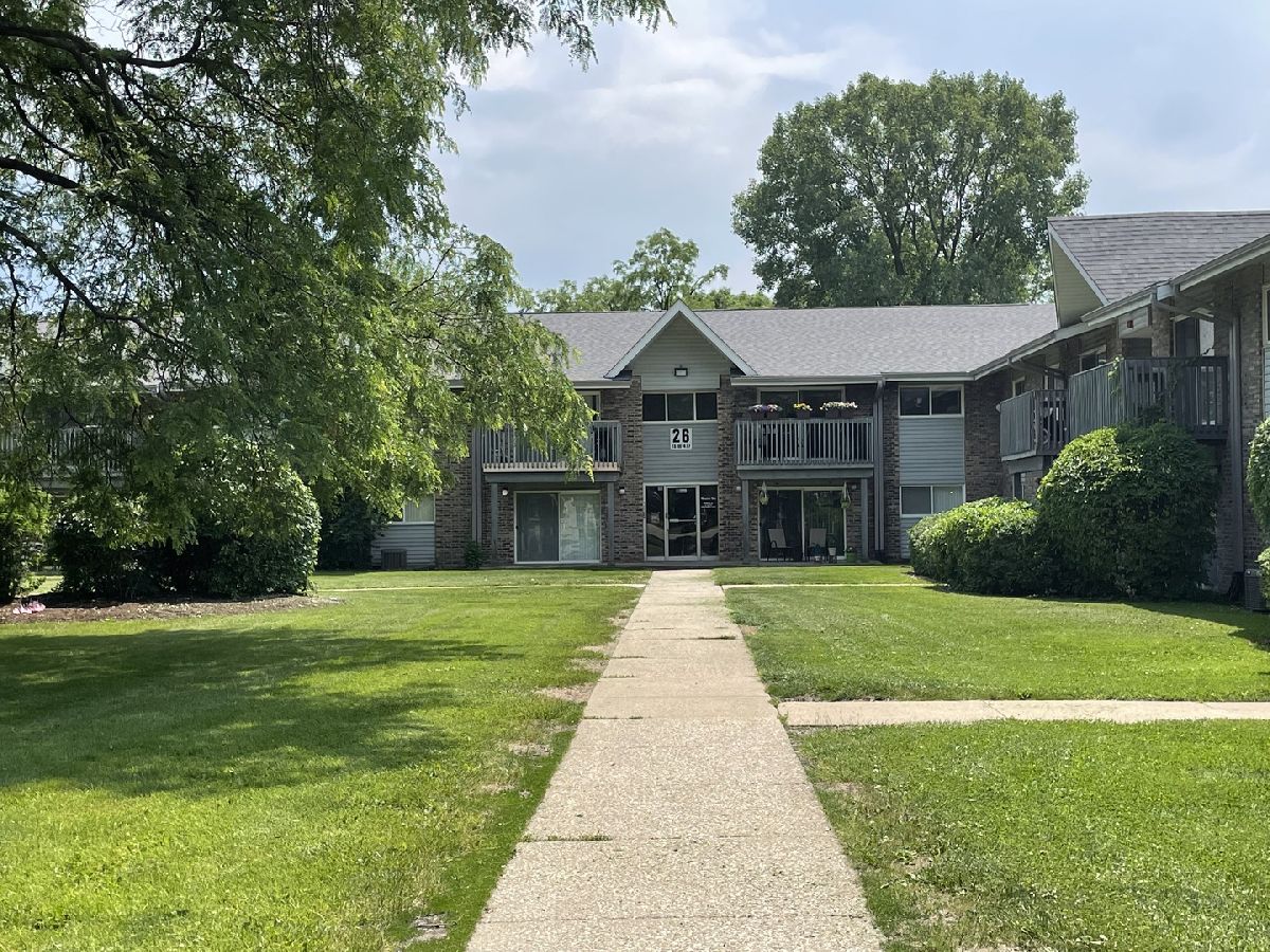 Condominiums Rented Waterfall Glen Willowbrook Illinois, 16W477 Mockingbird