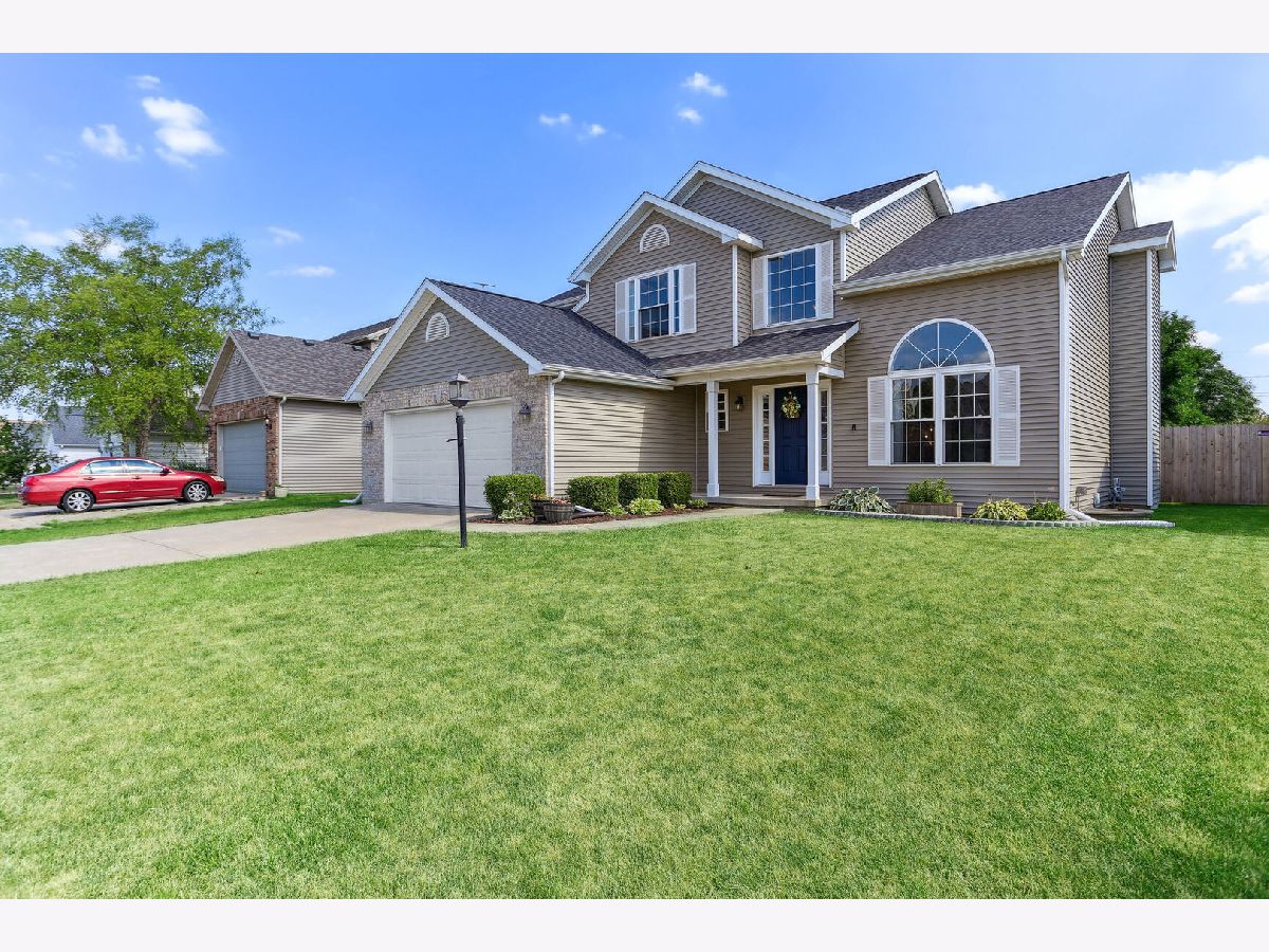 Homes & Condos & Townhomes Sold Prairie Fields Savoy Illinois, 409 Bluestem