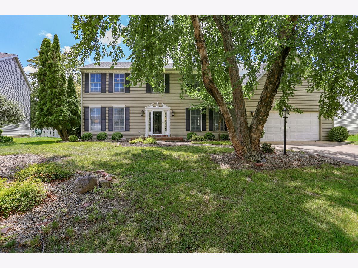 Homes & Condos & Townhomes Sold Robeson Meadows Champaign Illinois, 2411 Peppertree