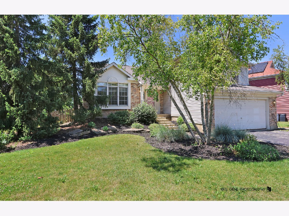 Homes & Townhomes Rented Country Walk Round Lake Beach Illinois, 2626 Cherry Cove