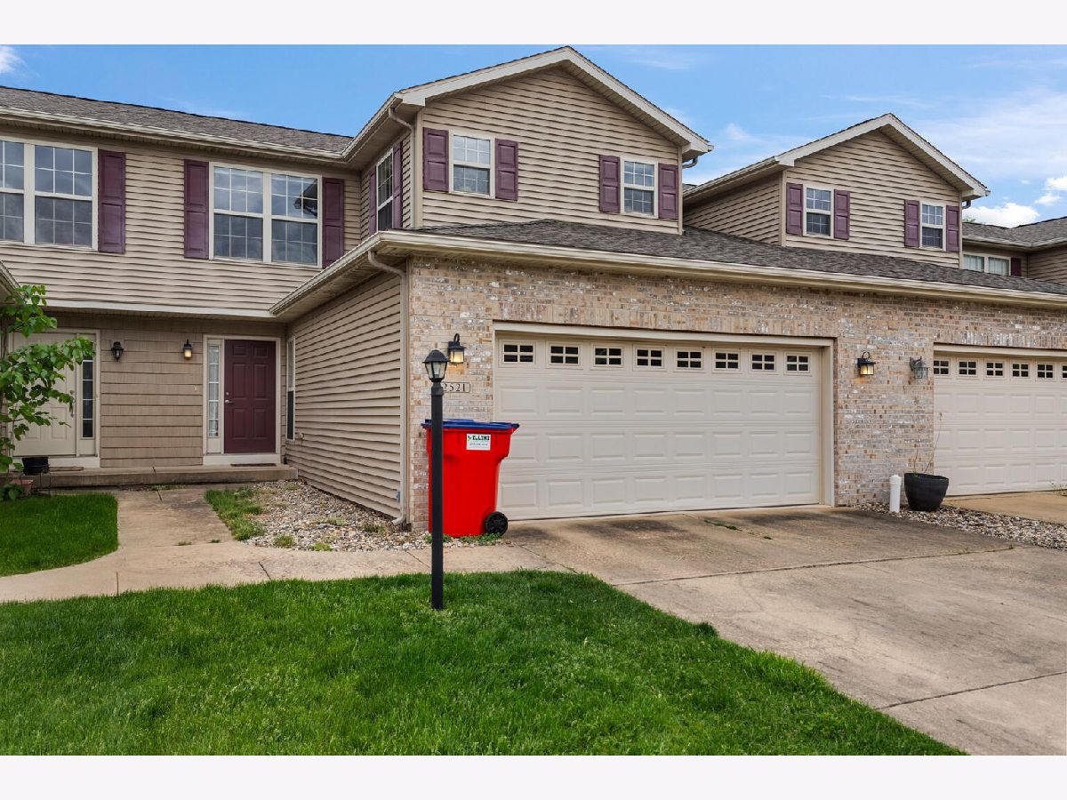 Rented Champaign Illinois, 2521 Pembrook