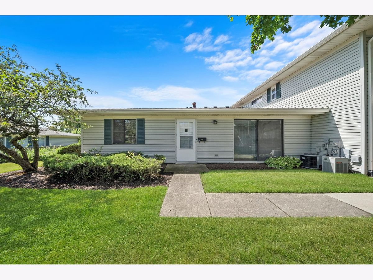 Condos & Townhomes Sold Weathersfield Lake Schaumburg Illinois, 133 Shattuck