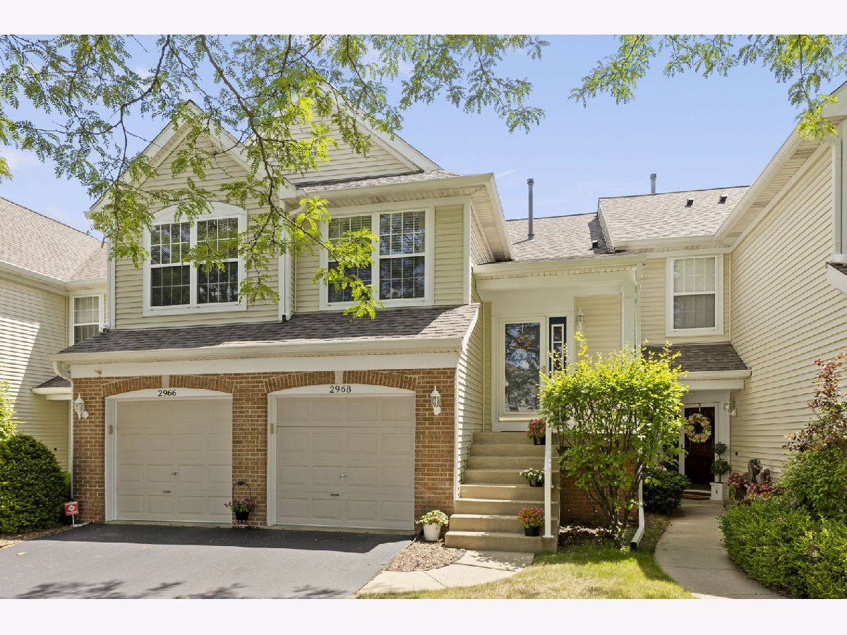 Townhomes Sold Autumn Lakes Aurora Illinois, 2968 Waters Edge
