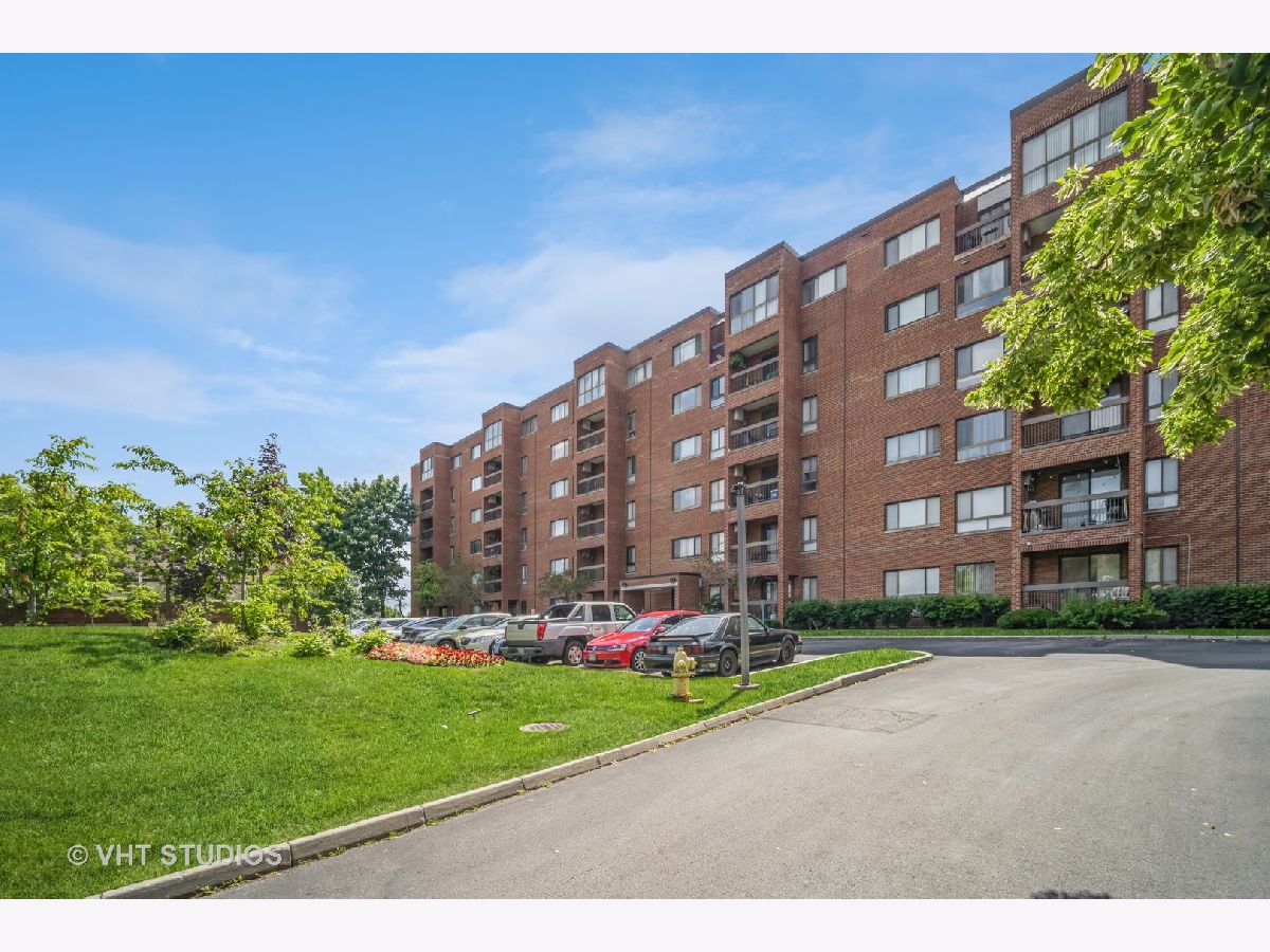 Condos & Townhomes Sold Triumvera Glenview Illinois, 600 Naples