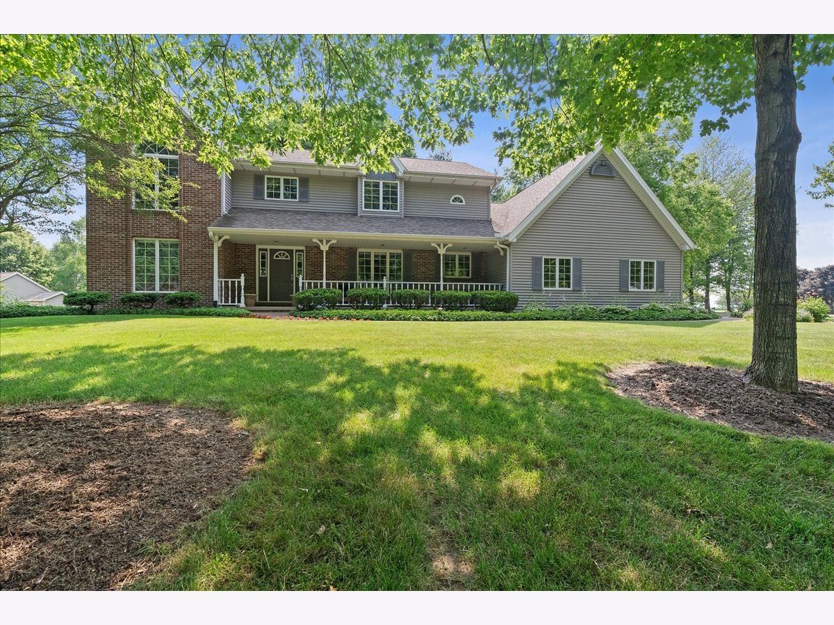  Sold Towanda Illinois, 6 Candle Ridge
