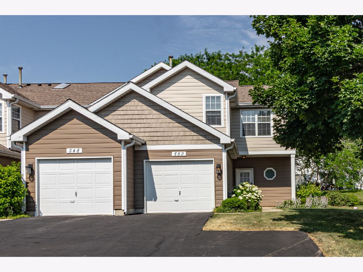 Townhomes Sold Woodhaven Mundelein Illinois, 550 Woodhaven