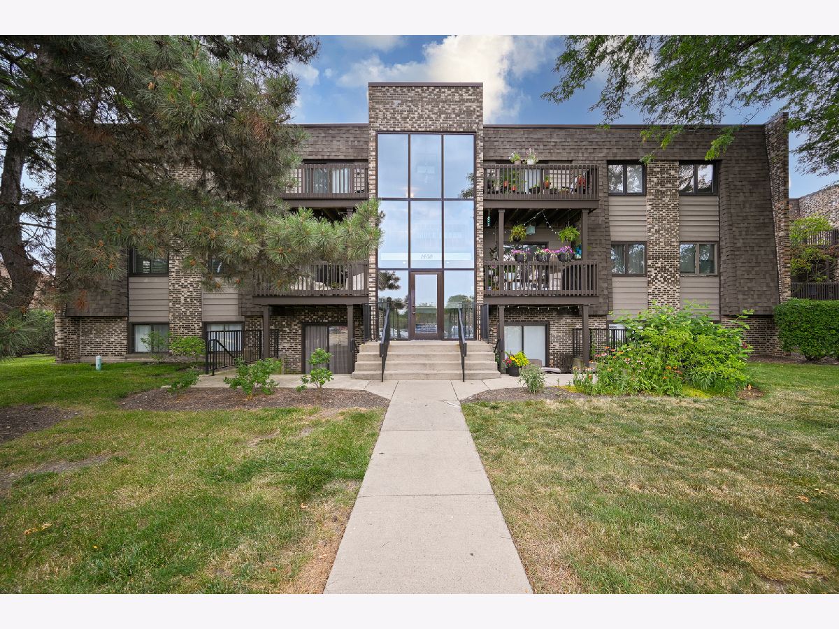 Condominiums Sold Drake Terrace Wheaton Illinois, 1460 Stonebridge