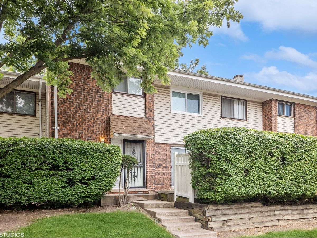 Townhomes Sold Russet Oaks University Park Illinois, 862 White Oak