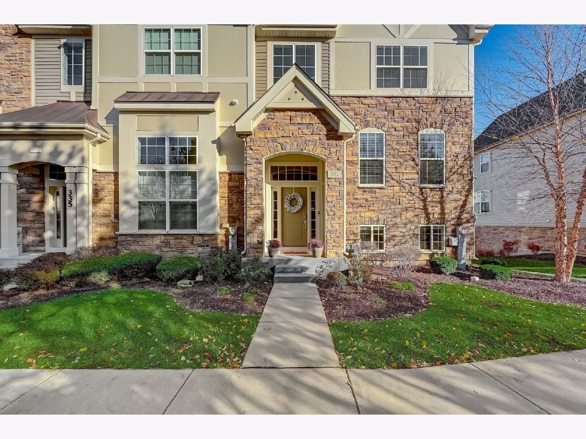 Townhomes & Homes Sold Easton Park Carol Stream Illinois, 331 Saunders