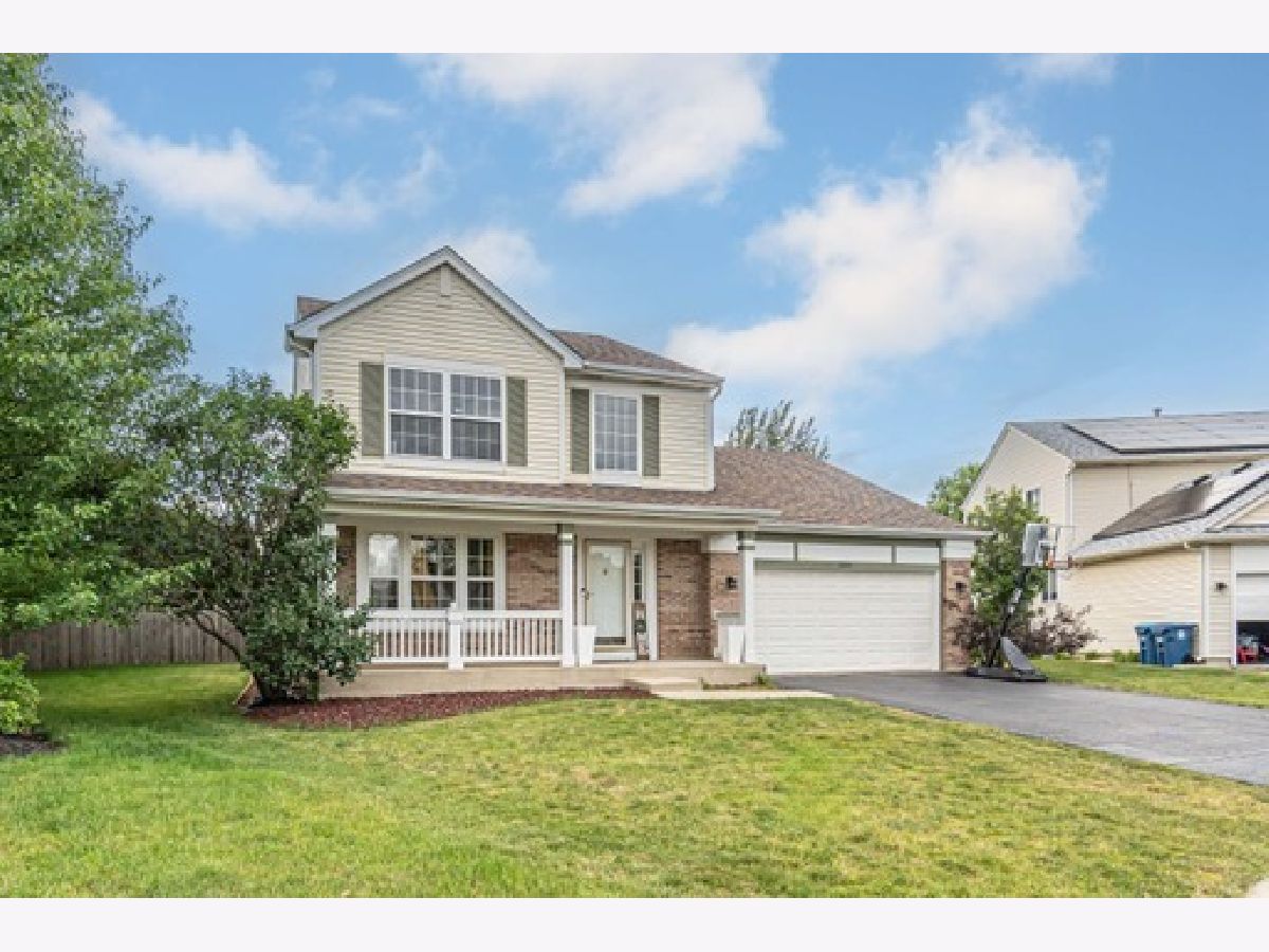 Homes Sold Summerlin Aurora Illinois, 2085 Lyndhurst