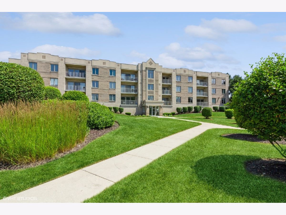 Townhomes & Condos & Homes Sold Centennial Village Orland Park Illinois, 15705 Ravinia