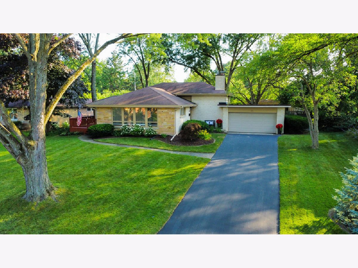 Homes Sold Moser Highlands Naperville Illinois, 831 Hawthorne