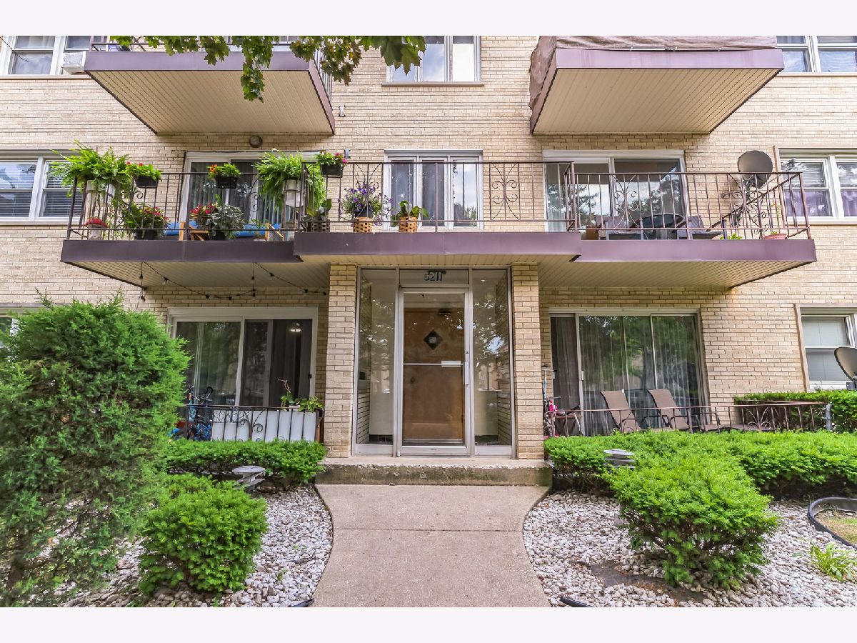 Condos & Townhomes Sold Parkview West Chicago Illinois, 5211 Potawatomie