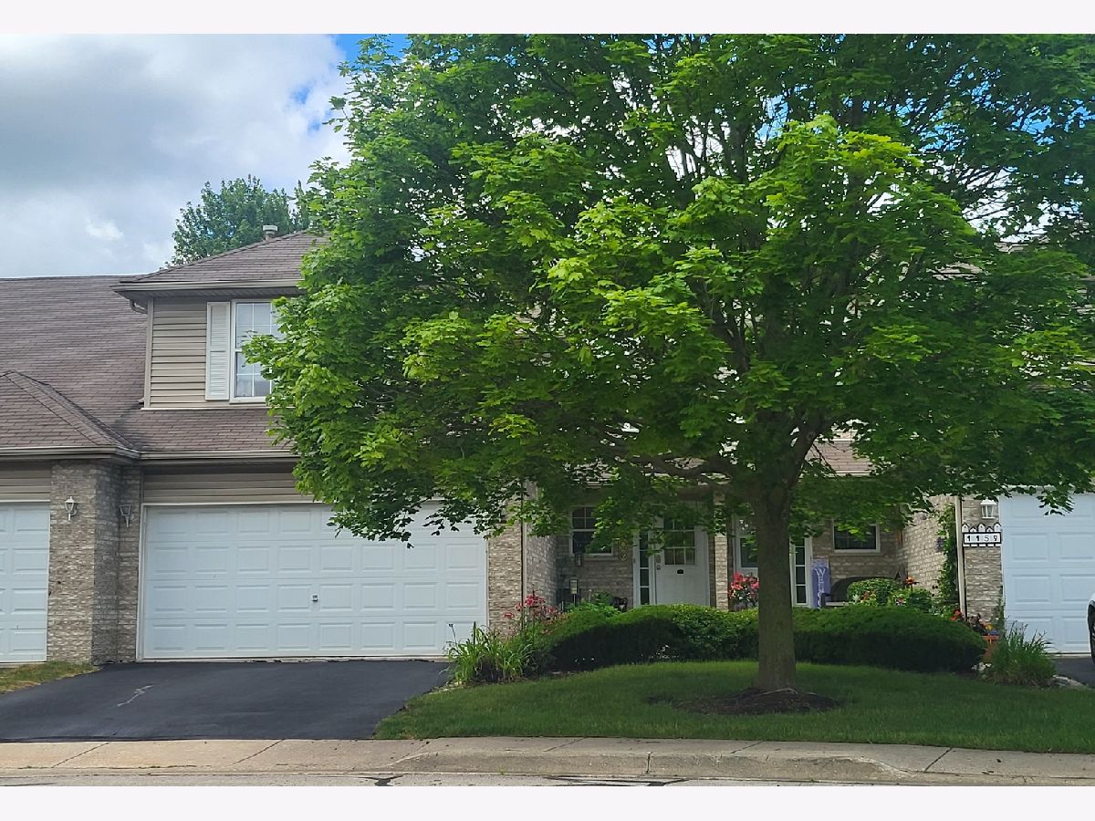 Townhomes & Homes Sold Waterford Pointe Joliet Illinois, 1157 Baccarrat