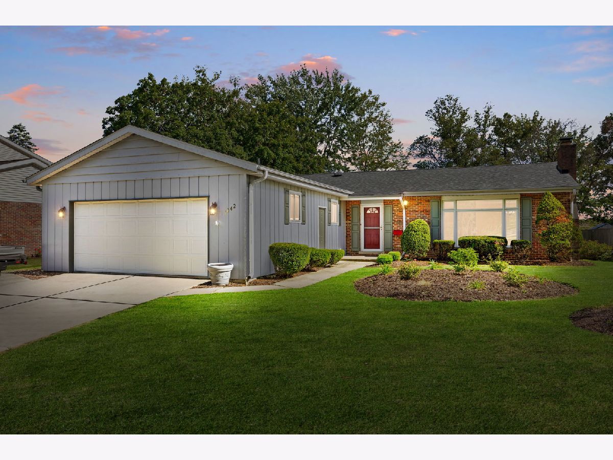 Homes Sold Briarcliffe South Wheaton Illinois, 1142 Durham