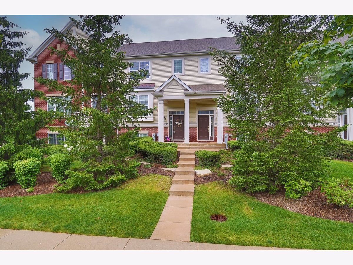 Townhomes Sold Willow Place Wheeling Illinois, 1953 Potomac