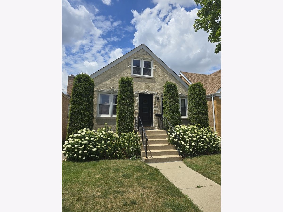 Homes & Condominiums Sold Belmont Heights Chicago Illinois