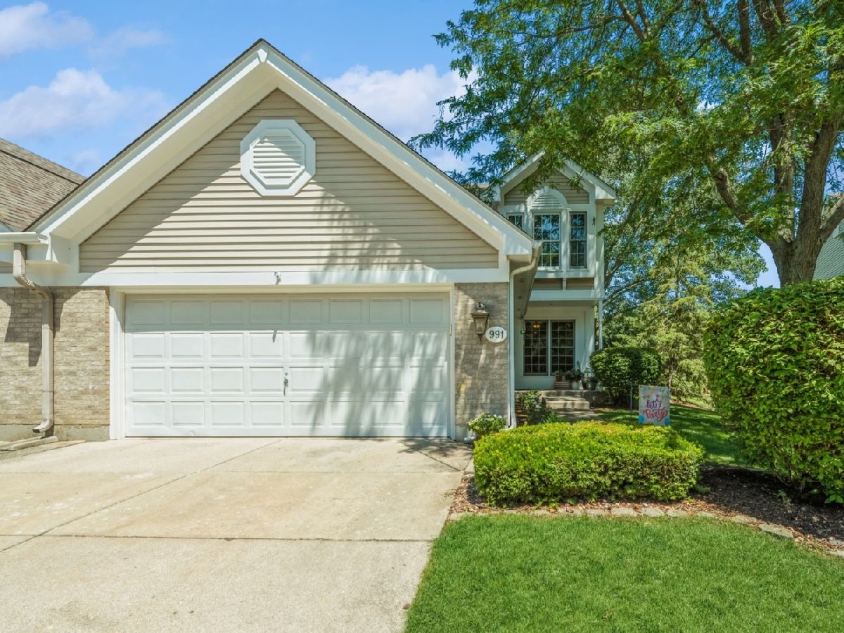 Townhomes Sold Hidden Pond Crystal Lake Illinois, 991 Sutherland