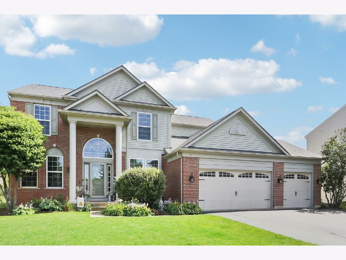 Homes & Condos & Townhomes Sold Manchester Lakes Estates Algonquin Illinois, 9 Benton