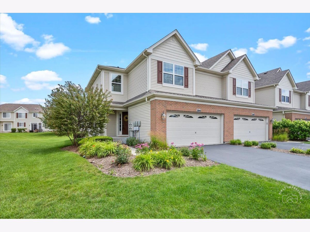 Townhomes Sold Remington Glen St Charles Illinois, 166 Birch
