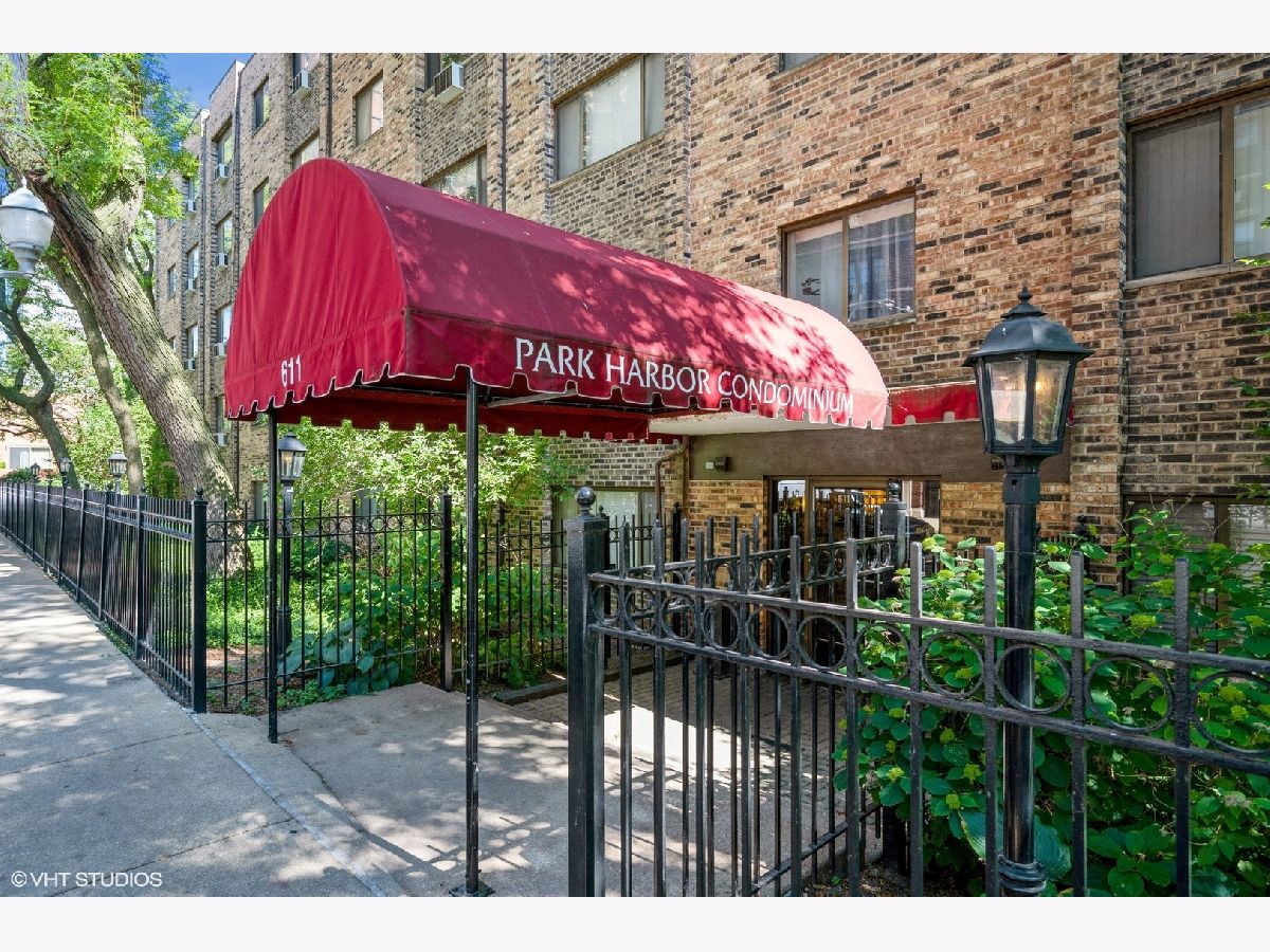 Condos & Townhomes Sold Park Harbor Chicago Illinois, 611 Patterson