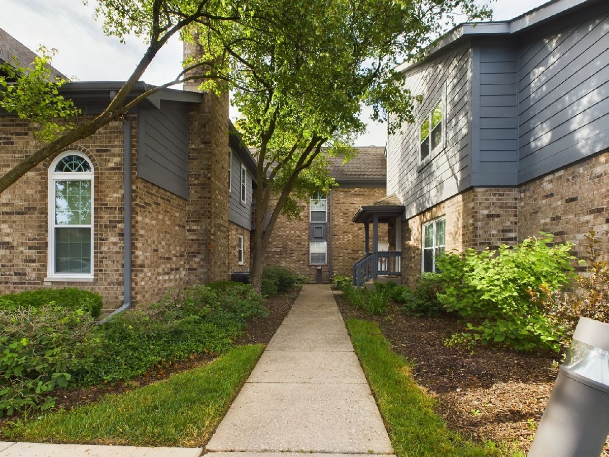Condos & Townhomes Rented Foxcroft Condos Naperville Illinois, 11 Foxcroft