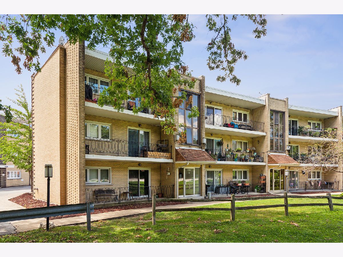 Condominiums Sold Great Oaks Hickory Hills Illinois, 9520 86th