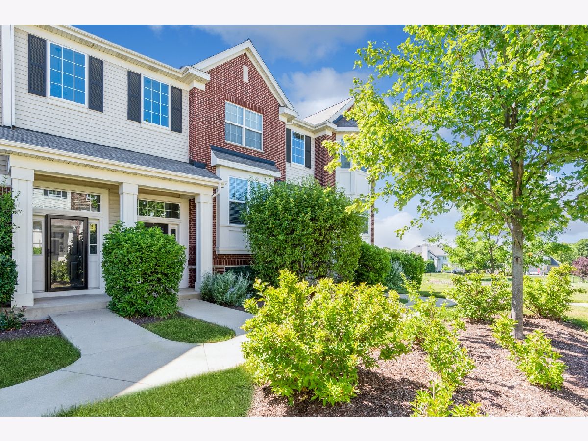 Townhomes Sold Briarcliffe Townhomes Lemont Illinois, 16745 Brighton