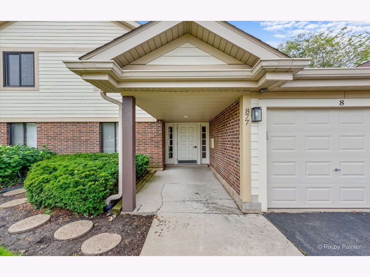 Condos & Townhomes Rented Kingsbrooke Palatine Illinois, 877 Carriage