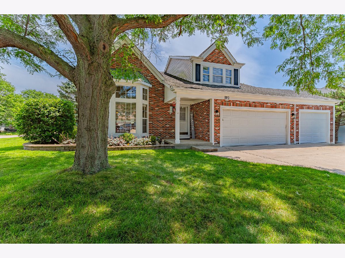 Homes Sold Newport Cove Carpentersville Illinois, 102 Spyglass