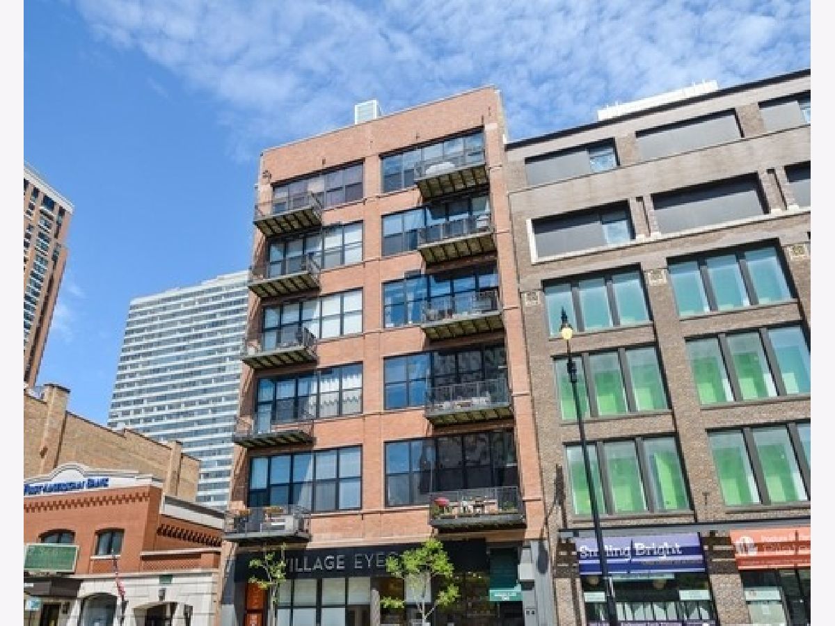 Condos & Townhomes Rented Wabash Flats Chicago Illinois, 1243 Wabash