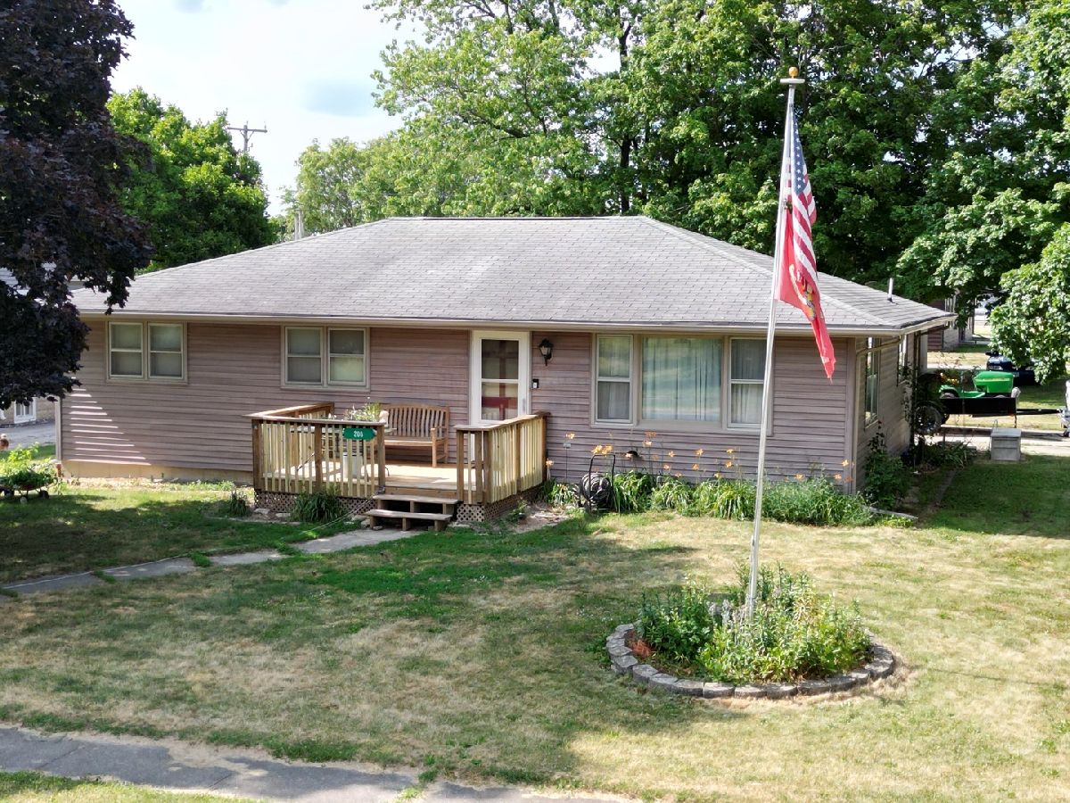  Sold Crescent City Illinois, 208 Union