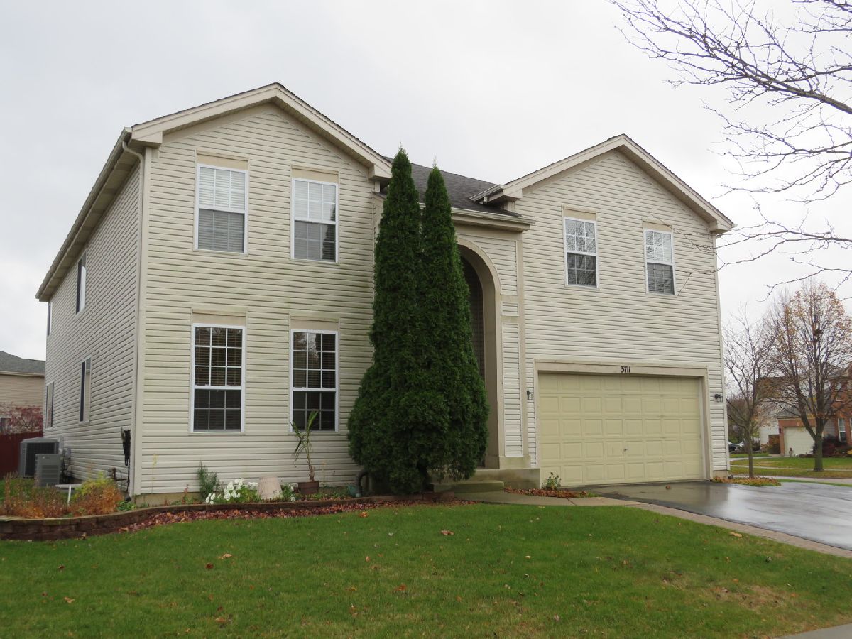 Homes & Townhomes & Condos Sold Kimball Farms Carpentersville Illinois, 3711 Pinecrest