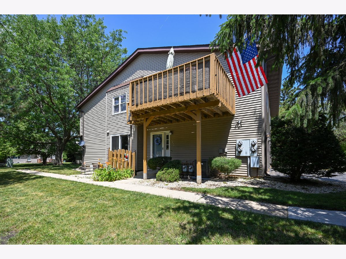 Condos & Townhomes & Homes Sold Woodgate Sycamore Illinois, 1777 Longwood