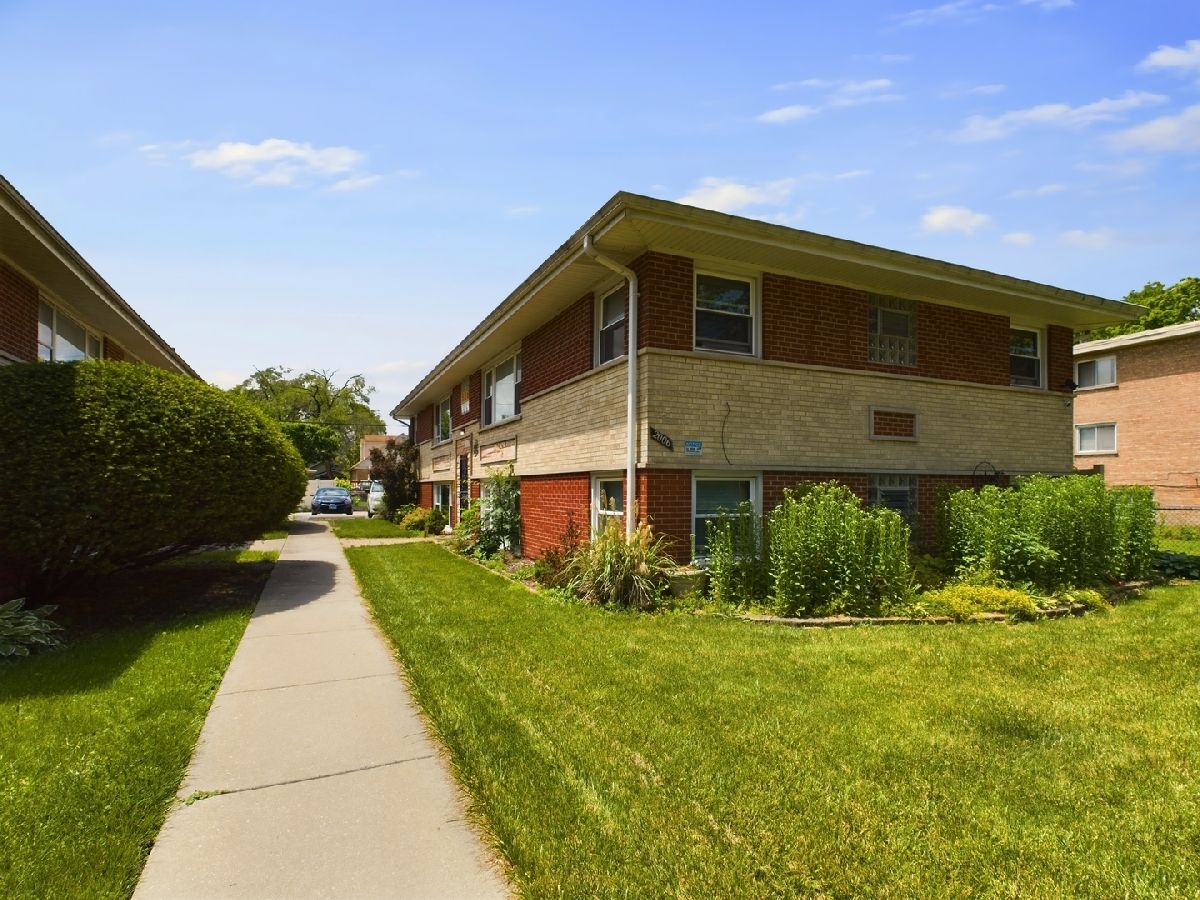  Rented Broadview Illinois, 2006 13th