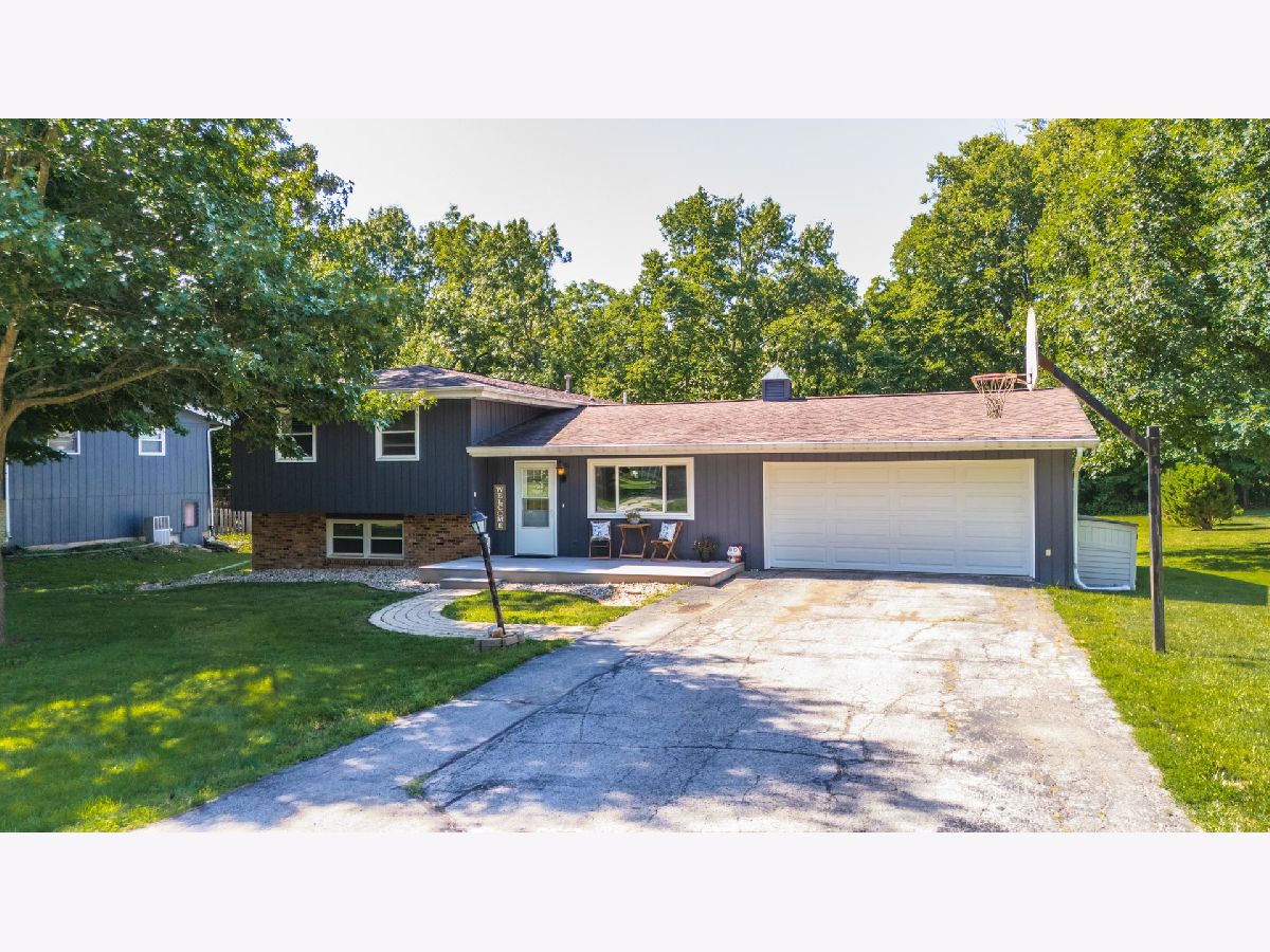 Homes Sold Country Estates Bloomington Illinois, 8549 Carriage Hills