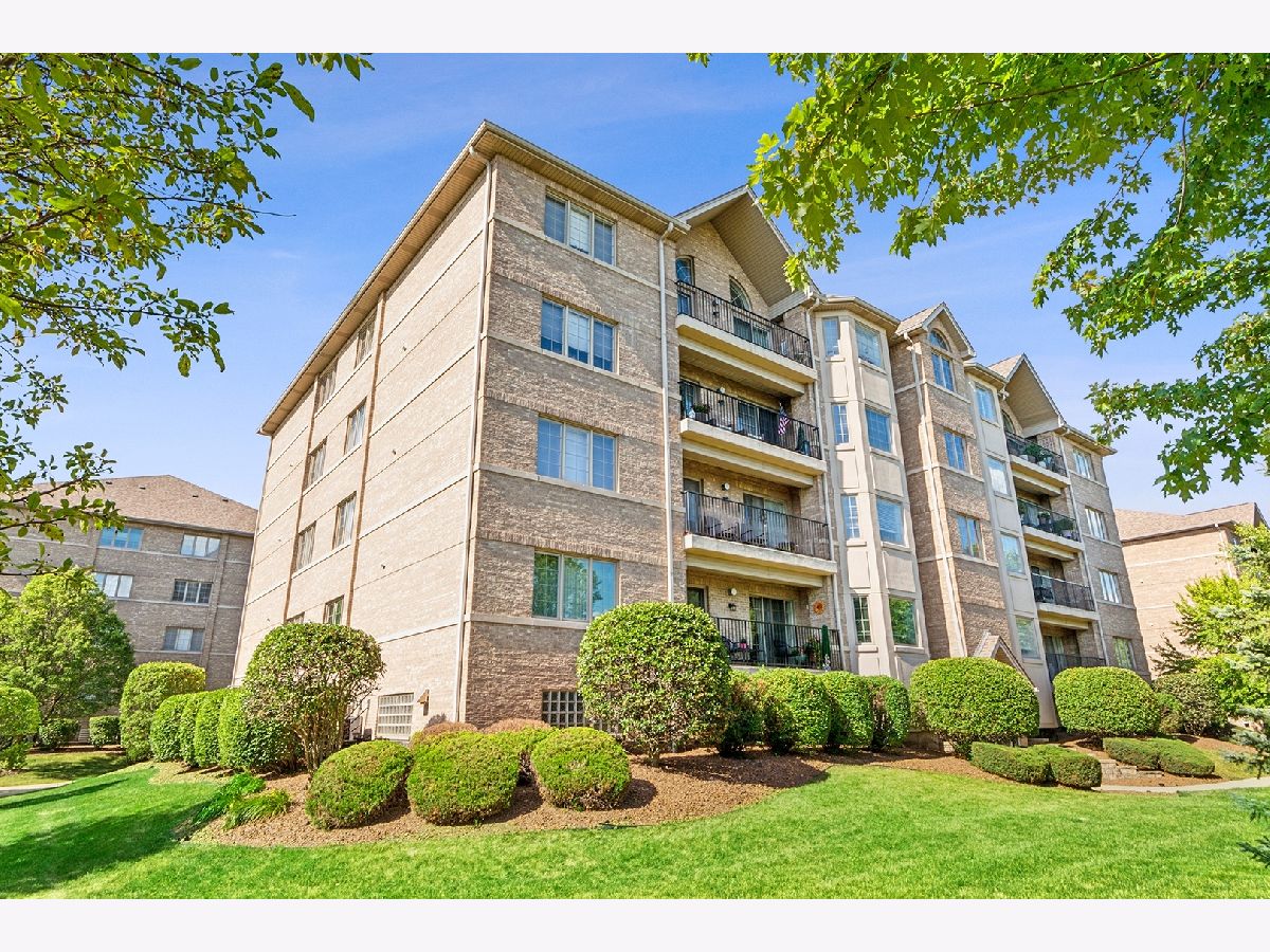 Homes & Condominiums Sold Goodings Grove Unit 4 Homer Glen Illinois, 14150 Sheffield