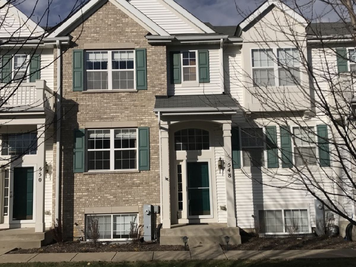 Townhomes Rented Lincoln Station Oswego Illinois, 548 Lincoln Station
