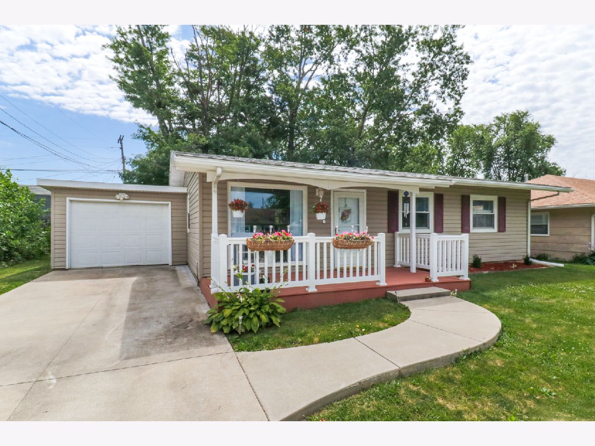  Sold Washington Illinois, 302 Lotus