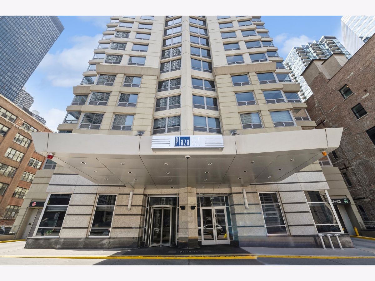 Condominiums Rented Plaza 440 Private Residences Chicago Illinois, 440 Wabash
