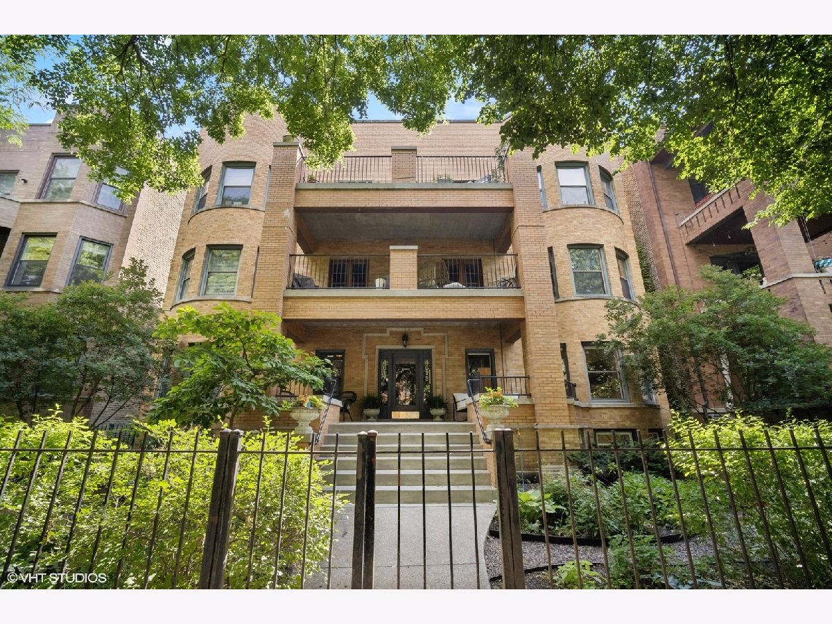 Condos & Townhomes & Homes Rented Sheridan Park Chicago Illinois, 4615 Magnolia