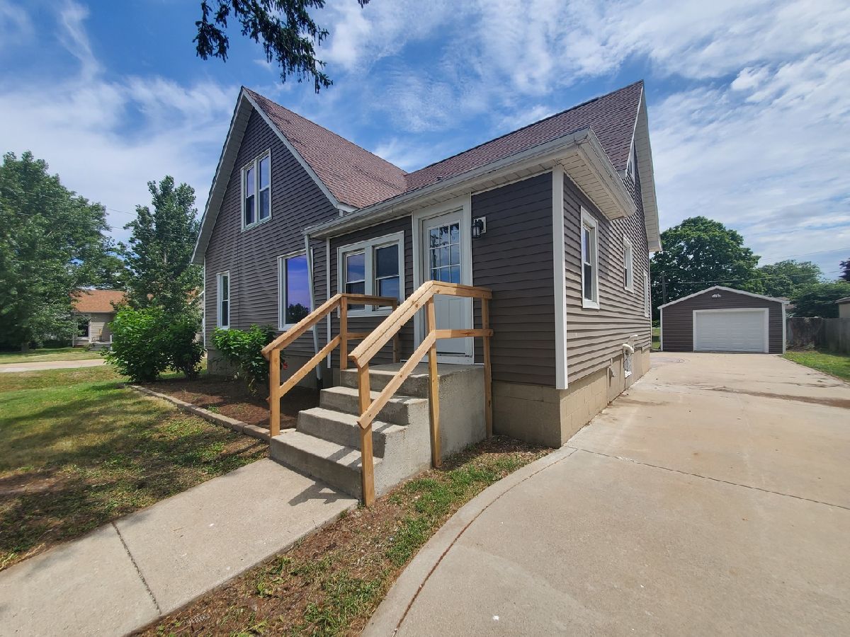  Sold Lostant Illinois, 201 Railroad