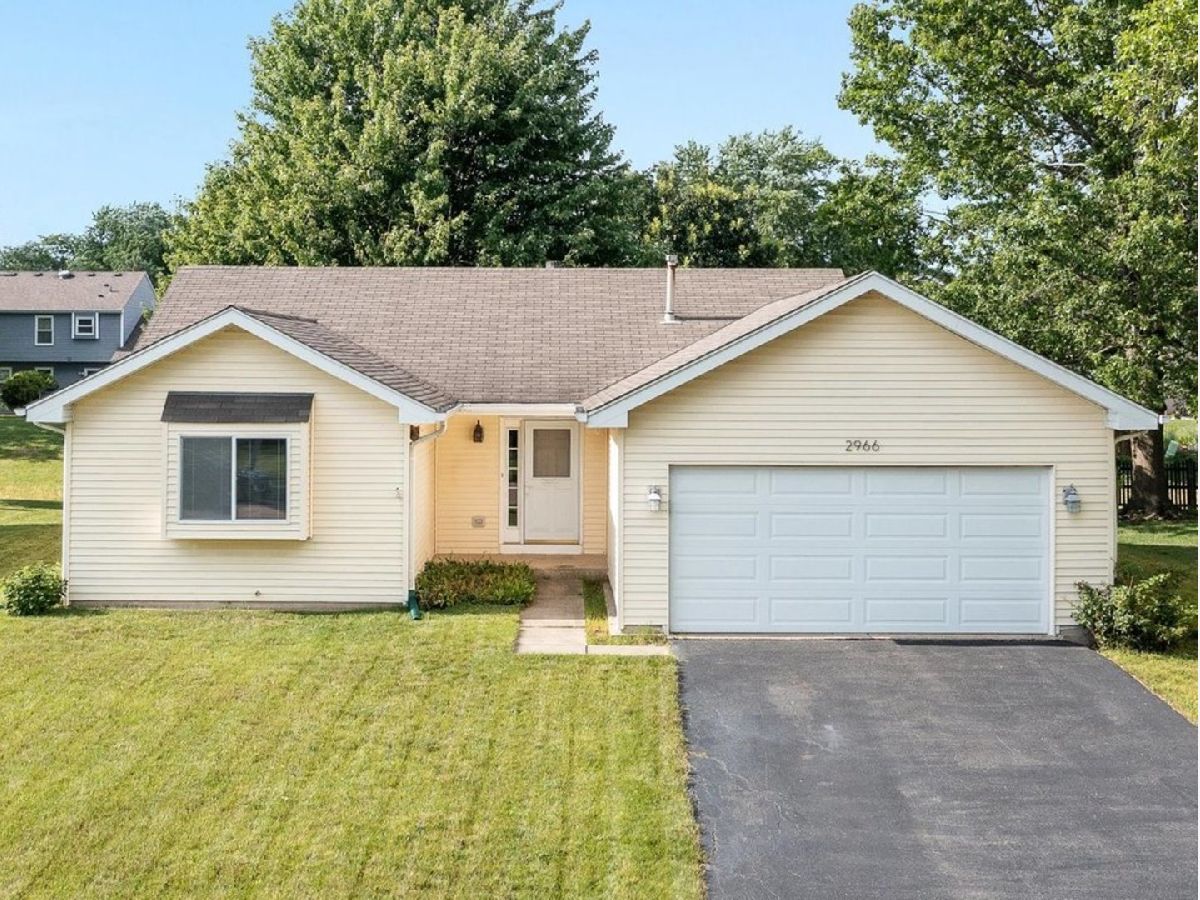 Homes & Condos & Townhomes Sold Colony Lakes Aurora Illinois, 2966 Diane