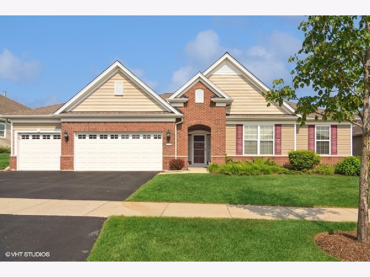 Homes Rented Grand Dominion Mundelein Illinois, 3730 Melody