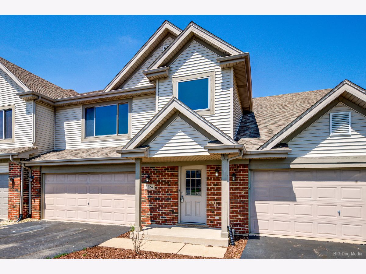 Townhomes & Condos Rented Hawthorne Lakes Frankfort Illinois, 8324 Chestnut