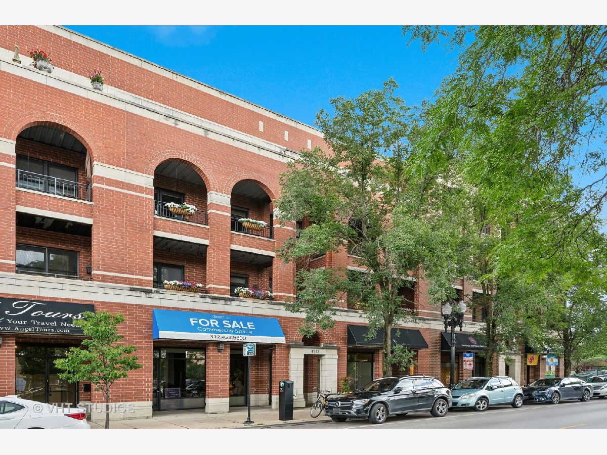 Condominiums Sold Chase Park Commons Chicago Illinois, 4721 Clark