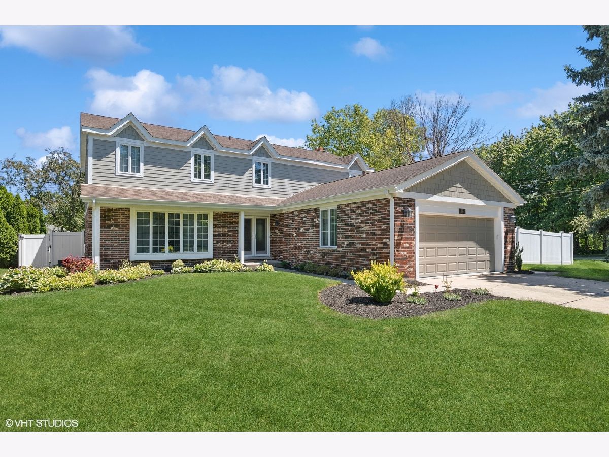 Homes Rented Carriage Walk Arlington Heights Illinois, 603 Carlyle
